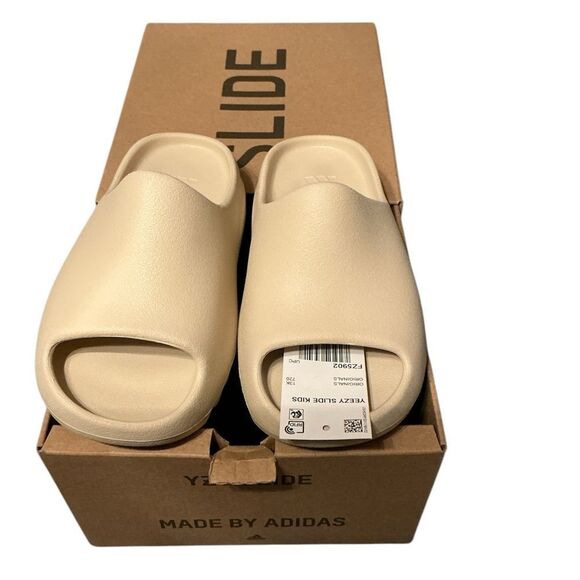 Yeezy slides 13k bone - Picture 1 of 1
